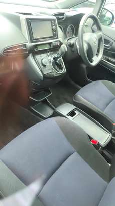 Toyota wish 2017 Sport 2wd image 6