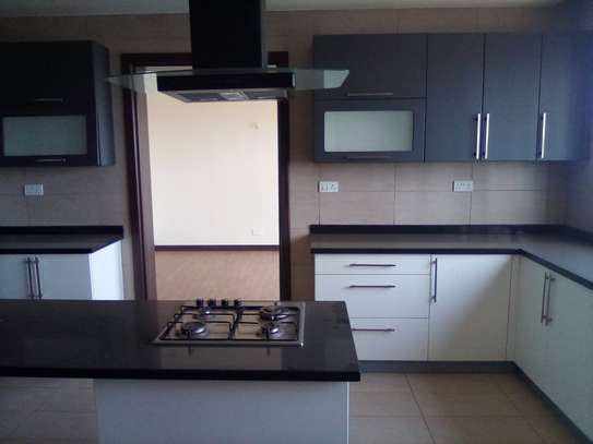 4 Bed Apartment with En Suite at General Mathenge image 4