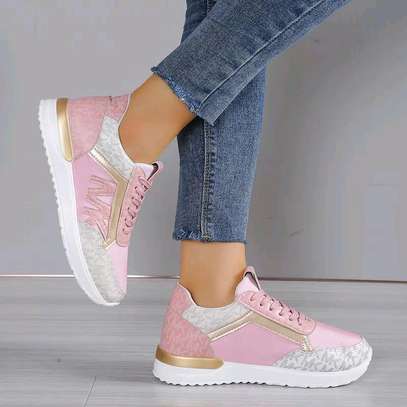 Ladies sneakers available from sizes 36_42 image 7