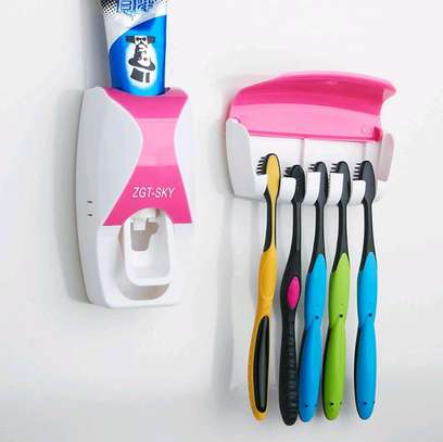 toothpaste dispenser image 7