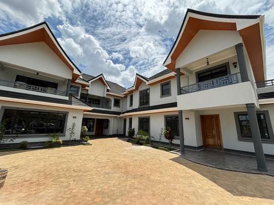 4 Bed Townhouse with En Suite at Muthaiga North image 12