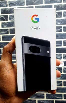 Stunning Google Pixel 7 With Box image 2