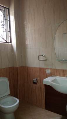 5 Bed Townhouse with En Suite at James Gichuru image 18