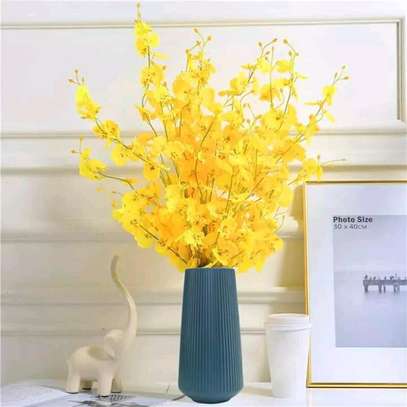 Flower vases image 1