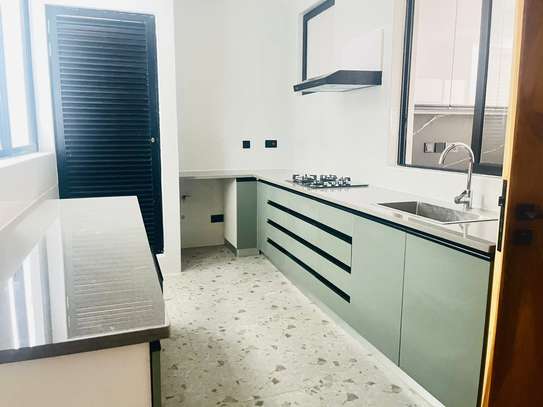 2 Bed Apartment with En Suite in Westlands Area image 15