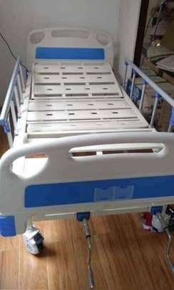 Single Crank Hospital bed for SALE PRICES KENYA image 4