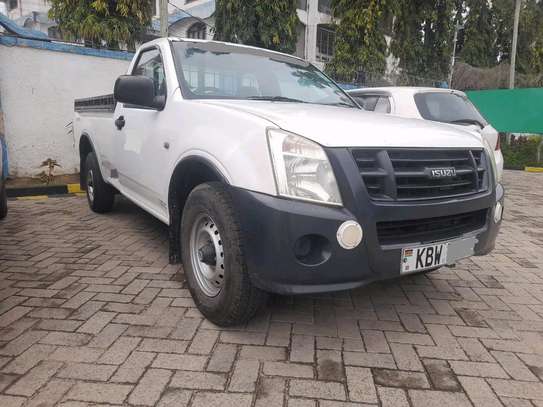 Isuzu Pick Up image 2