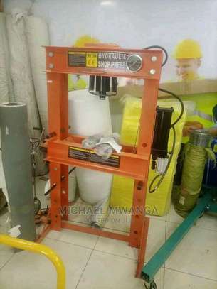 Hydraulic shop press image 2