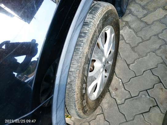 Honda CR-V black image 4