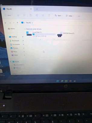 HP laptop image 2