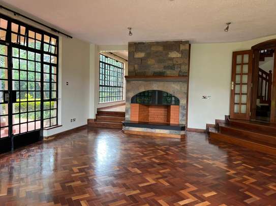 5 Bed Townhouse with Garage in Loresho image 8