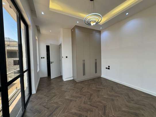 4 Bed Townhouse with En Suite in Lavington image 1