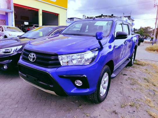 Toyota Hilux double cabin blue 2018 Diesel image 7
