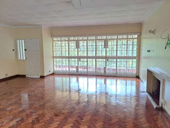 4 Bedrooms House In Spring Valley Nairobi image 2