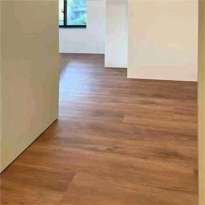 SPC flooring Technician image 5