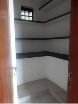 3 Bed Apartment with En Suite in Ngara image 20