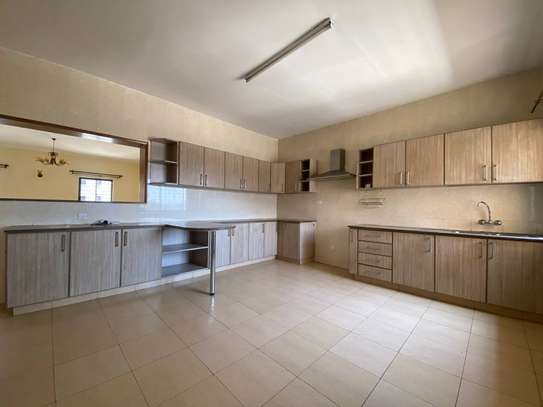 3 Bed Apartment with En Suite in Kileleshwa image 3