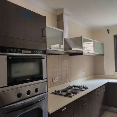 5 Bed Townhouse with En Suite at Lavington image 1