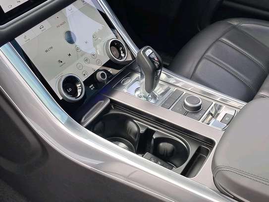 Range Rover sport 2018 Diesel image 4