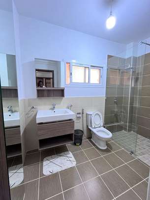 Furnished 3 Bed Apartment with Gym in Kileleshwa image 3