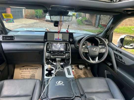 2023 Lexus LX500d image 3