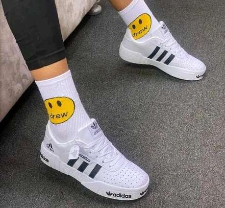 Addidas casual sneakers image 3