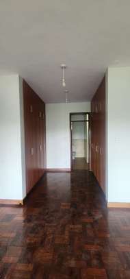 4 Bed Apartment with En Suite in Kileleshwa image 8