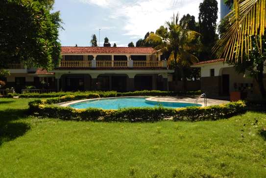 5 Bed House in Nyali Area image 1