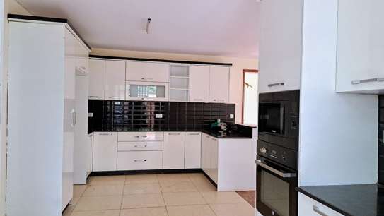 4 Bed Townhouse with En Suite at Kitisuru image 10