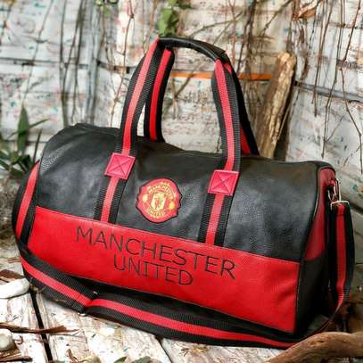 Manchester united classic duffle bag image 1