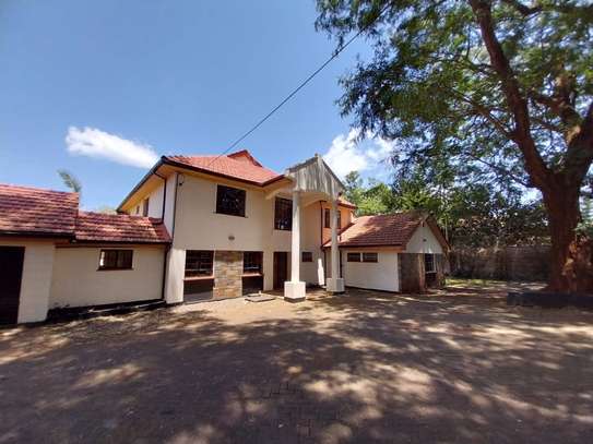 5 bedroom on one acre Located in Kyuna. image 2