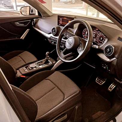 Audi Q2 Quattro S-line 2017 sunroof image 4