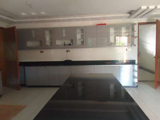7 Bed House with En Suite in Karen image 15