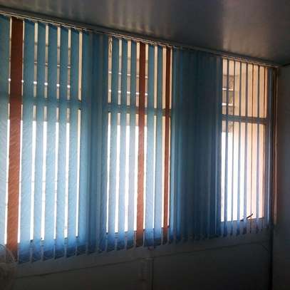 NICE AND GOOD OFFICE BLINDS. image 1