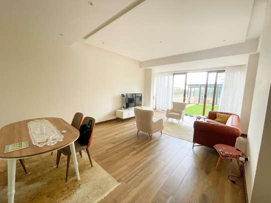Serviced 2 Bed Apartment with En Suite in Spring Valley image 4