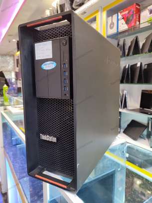 Lenovo Thinkstation (workstation) P500 Intel Xeon image 1