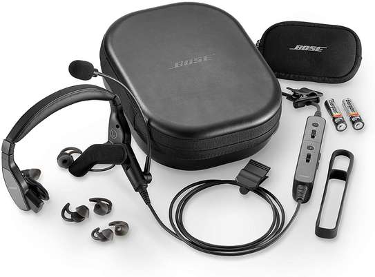 Bose Proflight Series 2 Aviation Headset with Bluetooth Connectivity, Dual Plug Cable, Black image 4