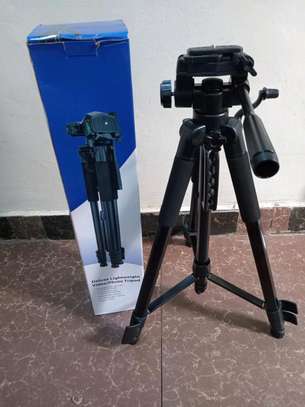 1.7mtrs SL-3600 Delux heavy duty tripod  for heavy cameras image 2