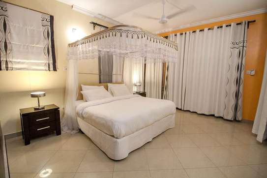 5 Bed House with En Suite in Shanzu image 16