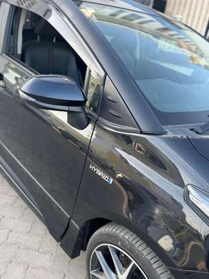 Toyota sienta g grade body kit image 5