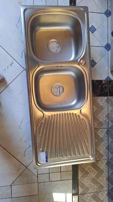 Kitchen sink double bowel double drain image 2