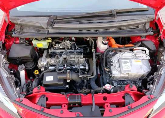 Toyota Vitz GR Hybrid red 2018 image 3