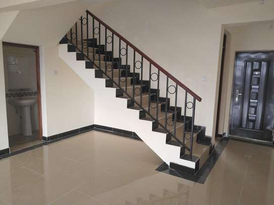 Lovely 4 BR Houses plus Sqs in Ngong image 3