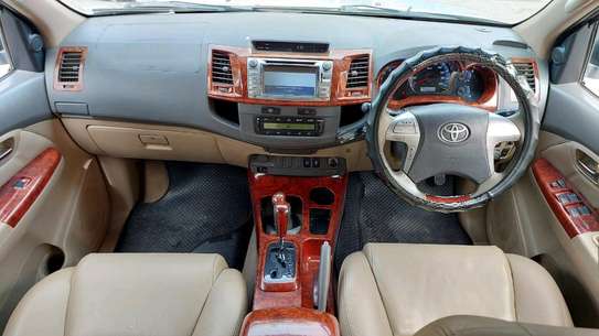 Toyota fortuner image 4