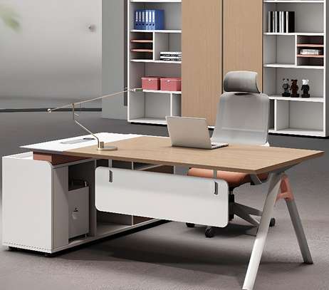 Office Desk: 1800mm Spacious L Office Desk image 1