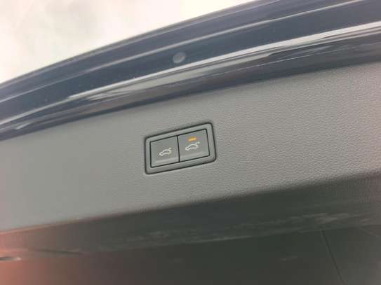 Volkwagen Tiguan image 11