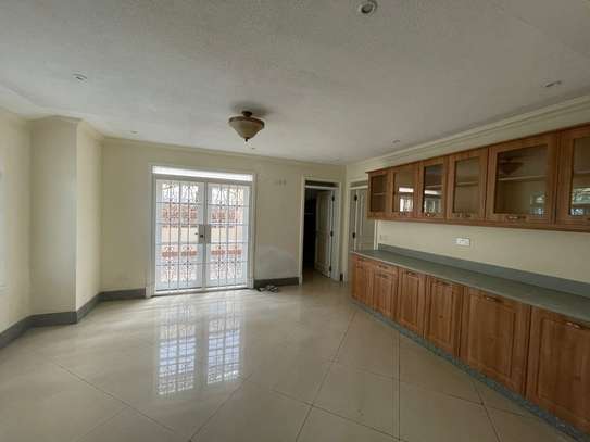 4 Bed Townhouse with Garage in Kitisuru image 14