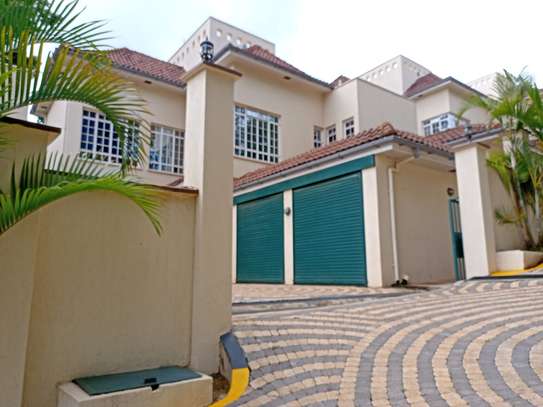 4 Bed Townhouse with En Suite at Kyuna image 25