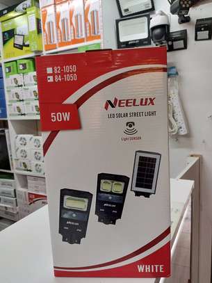 Neelux 50w LED Solar Street Light image 2