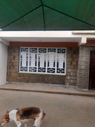 5 Bed House with En Suite in Syokimau image 2